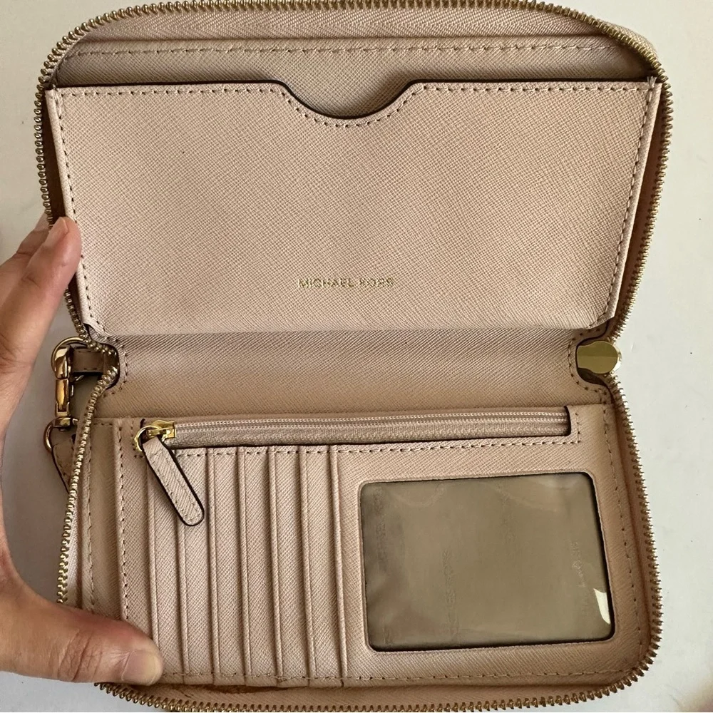 Michael Kors Zip Around‎ Wristlet Wallet Blush Pink Pebbled Leather - Picture 3 of 5